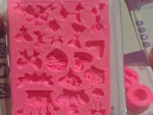 200 مول سيليكون 3d  شكل تاج وبابيون