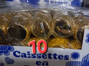 103335 كيسات 10 لون ذهبي