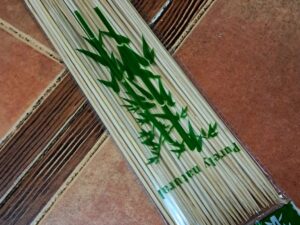 104034 أعواد الشواء الخشبية