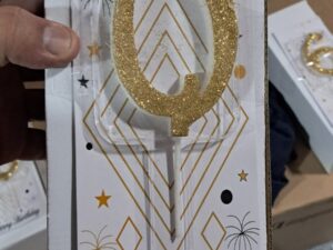 103921 شموع الأرقام كبيرة ذهبية 12 قطعة رقم 0